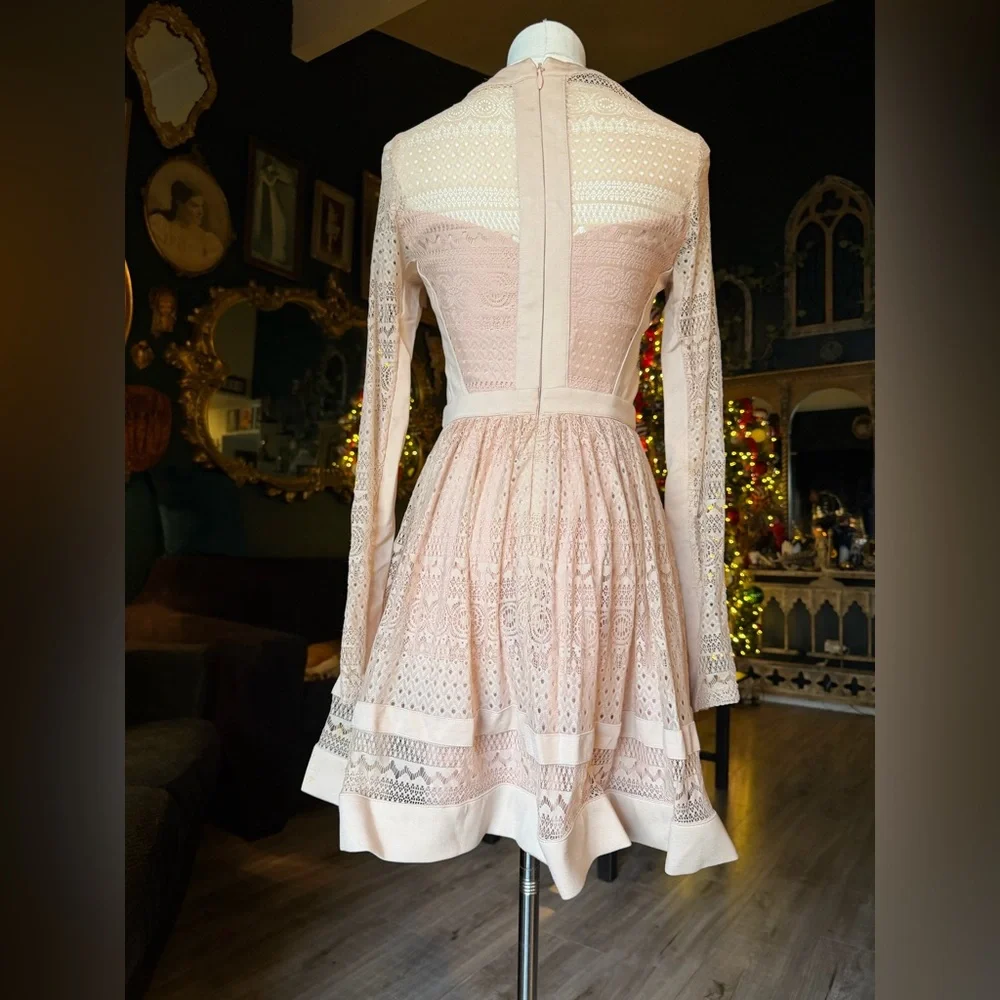 Bebe Dress – Women’s 0 – Light Pink Lace Block Y2K Vintage –Long Sleeve – Lined - Picture 12 of 12